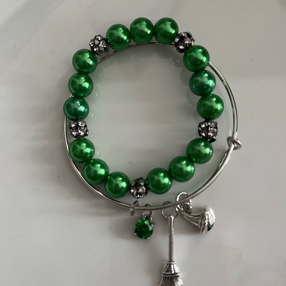 Wicked Elphaba Emerald Green Beaded Bracelet Set with Silver Charms